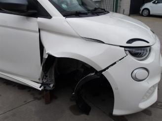 Fiat 500E ABARTH picture 12