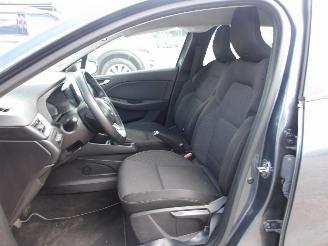 Renault Clio  picture 14