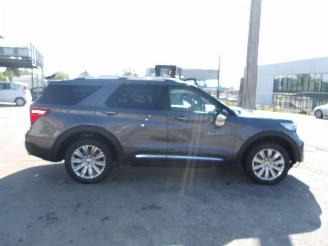 Ford Explorer PLATIMIUN picture 4