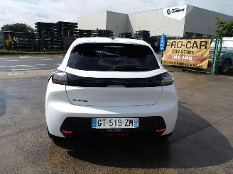 Peugeot 208  picture 5