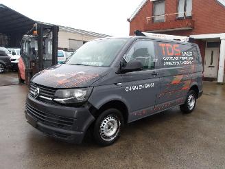 škoda dodávky Volkswagen Transporter  2017/8