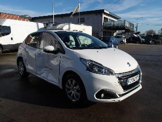 Peugeot 208  picture 4