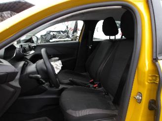 Peugeot 208  picture 22