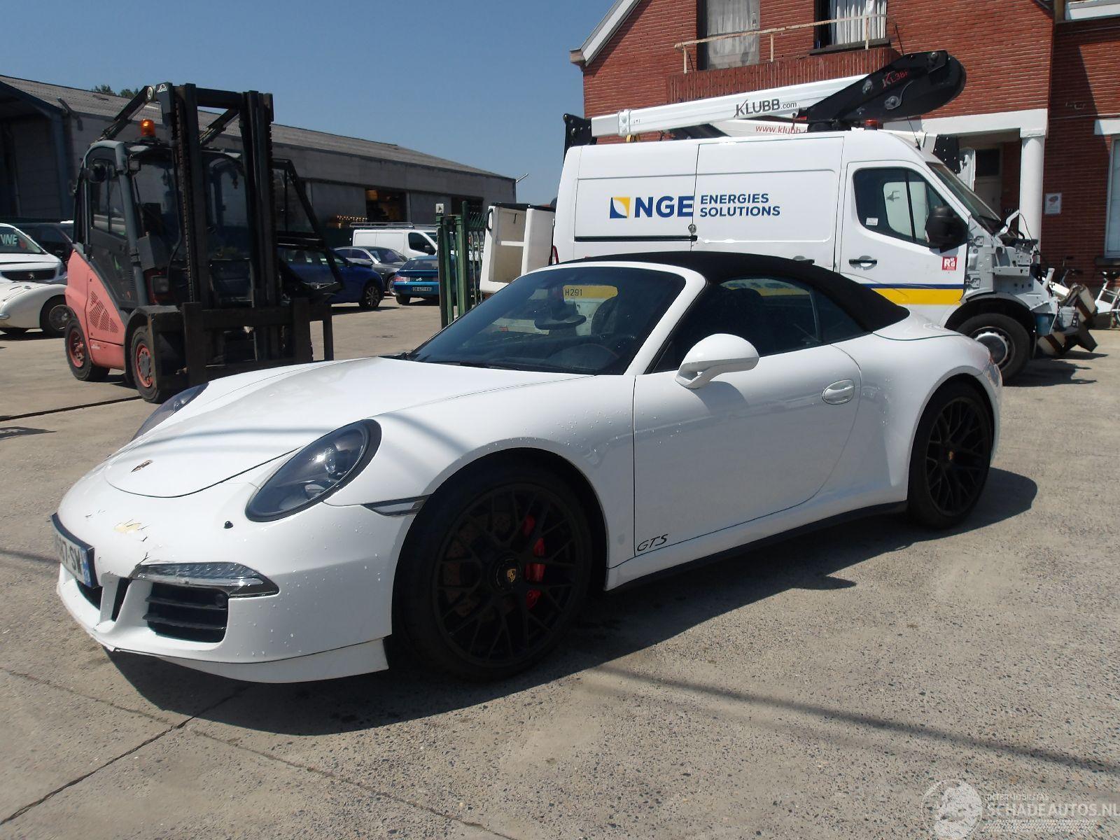 Porsche 911 GTS