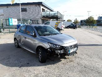 Peugeot 208  picture 3