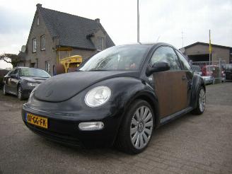 Vaurioauto  passenger cars Volkswagen New-beetle 1.9 TDI 90 (9C1) ratlook uitvoering, airco enz 2000/7