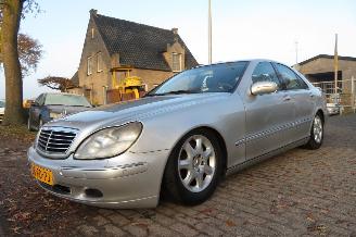 Voiture accidenté Mercedes S-klasse 320 CDI SEDAN MET OA LEER, CLIMA, SCHUIFDAK, NAVI ENZ 2000/2