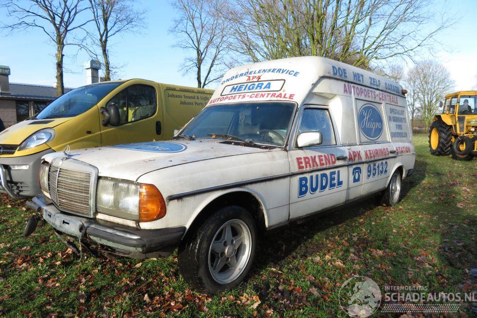 Mercedes 200-serie W123 250 T EX ZIEKENWAGEN PRIJS IS EXCL BTW !!!!