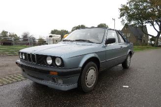 krockskadad bil auto BMW 3-serie 318 I BAUR TC 1987/12