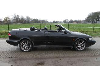 Saab 900 2.3I CABRIOLET picture 12