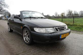 Saab 900 2.3I CABRIOLET picture 10