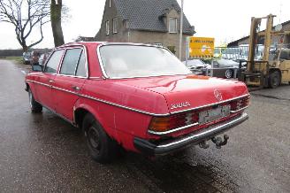 Mercedes 200-300D 200 DIESEL 123 TYPE SEDAN picture 2