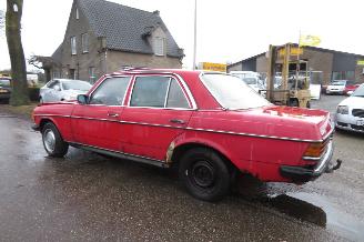 Mercedes 200-300D 200 DIESEL 123 TYPE SEDAN picture 23