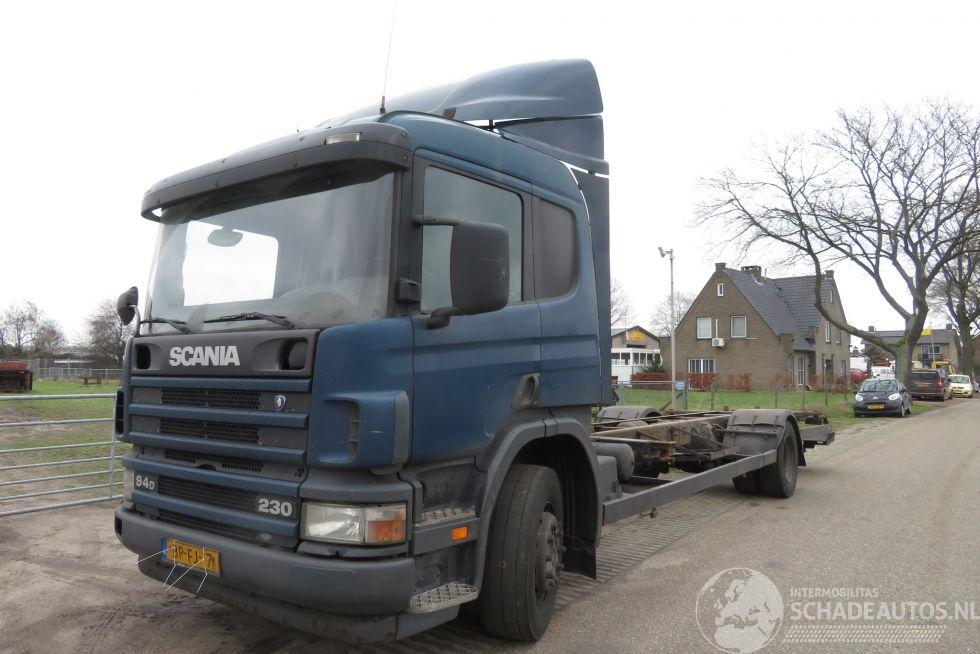 Scania P P 94 DB 4X2 NB 230 met BDF wissellaadbakken opbouw en twistlock systeem