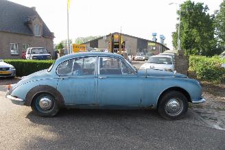 Jaguar MK II 240 picture 9