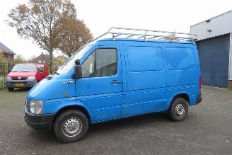 Volkswagen Lt 35 2.5 TDI MET HYDR. LAADKLEP EN AIRCO !!! 138.000 KM !!! picture 2