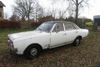 Opel Commodore 2.5 S AUTOMATIC picture 2