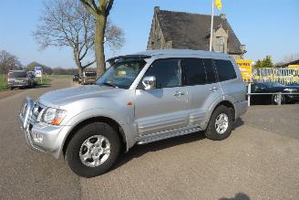 Mitsubishi Pajero PAJERO 3.2 DI GLS LBHR LONG BODY 4X4 AIRCO picture 2