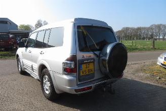 Mitsubishi Pajero PAJERO 3.2 DI GLS LBHR LONG BODY 4X4 AIRCO picture 4