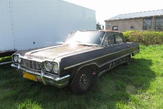 krockskadad bil auto Chevrolet Impala 6 cilinder benzine, sedan, slapend NL kenteken 1964/2