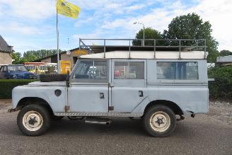 Land Rover 88/109 SAFARI 109 CARAWAGON UITVOERING (ZEER UNIEK) picture 4