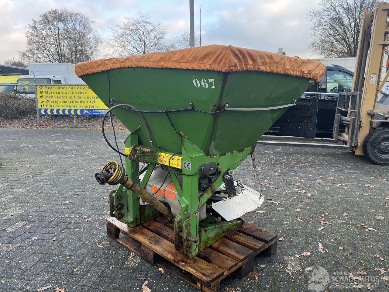 Amazone  TYPE E+S 750 ZOUTSTROOIER MET AFTAKAS