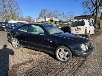 Mercedes CLK 200 coupe met oa airco picture 13