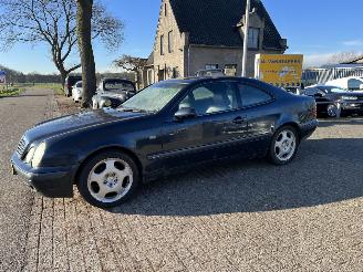 Mercedes CLK 200 coupe met oa airco picture 2