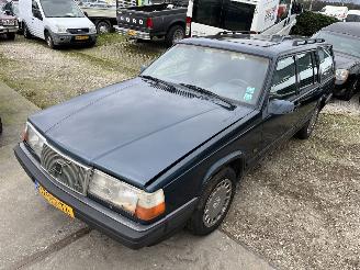 Volvo 940 Estate GL 2.3i picture 21