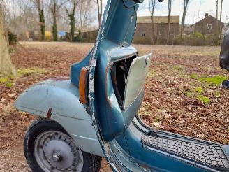 Vespa  125 cc klassieke motorfiets voor restauratie picture 52