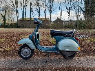 Vespa  125 cc klassieke motorfiets voor restauratie picture 62