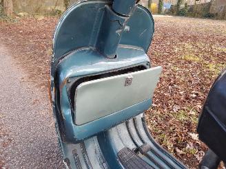 Vespa  125 cc klassieke motorfiets voor restauratie picture 40