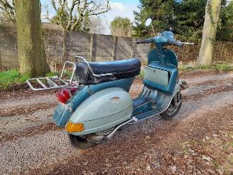 Vespa  125 cc klassieke motorfiets voor restauratie picture 60