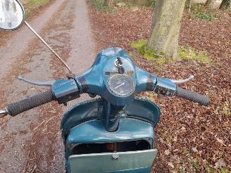 Vespa  125 cc klassieke motorfiets voor restauratie picture 42