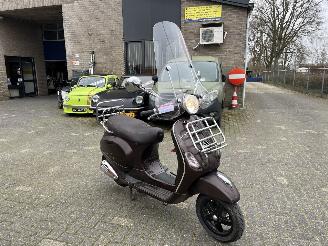 Piaggio  VESPA LX 50 BROMSCOOTER picture 7