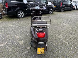 Piaggio  VESPA LX 50 BROMSCOOTER picture 14