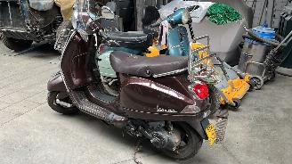 Piaggio  VESPA LX 50 BROMSCOOTER picture 23