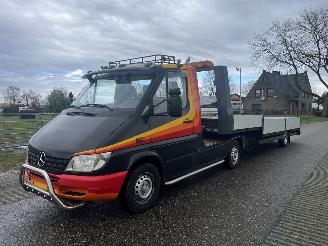 damaged caravans Mercedes Sprinter 313 CDI BE-COMBINATIE, TREKKER + OPLEGGER SAMEN 2001/10