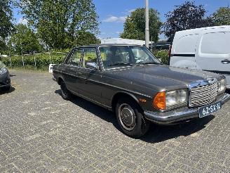 Mercedes 200-280 280 6 CILINDER AUTOMAAT 123 TYPE picture 12