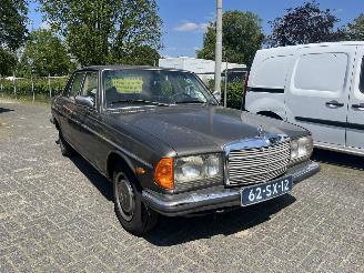 Mercedes 200-280 280 6 CILINDER AUTOMAAT 123 TYPE picture 11