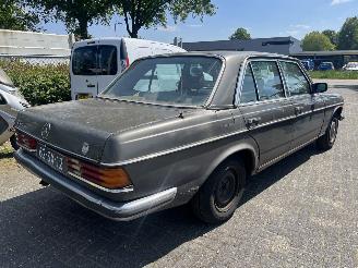 Mercedes 200-280 280 6 CILINDER AUTOMAAT 123 TYPE picture 15