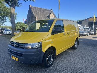 uszkodzony samochody ciężarowe Volkswagen Transporter 2.0 TDI 75KW AIRCO COMFORTLINE 2013/6