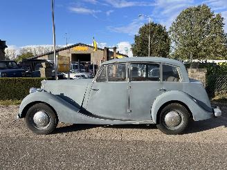 Triumph Renown 2 LITRE SALOON picture 4