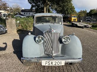 Triumph Renown 2 LITRE SALOON picture 28