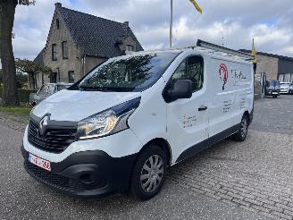 Vaurioauto  commercial vehicles Renault Trafic 1.6 dCi T29 L2H1 Formula Edition Energy 2018/1