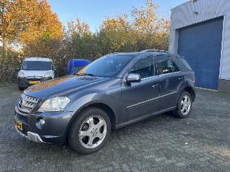 Mercedes ML 350 CDI 4MATIC GEEL KENTEKEN picture 2