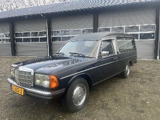  Mercedes 200-300D 240 Diesel Rouwauto / Lijkwagen / Begrafenisauto in zeer goede staat 1980/9