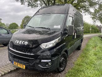 Schade bestelwagen Iveco Daily 35S13V 2.3 352 H2 L 2016/2