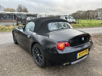 BMW Z4 ROADSTER 2.2i 6 CILINDER !! picture 4