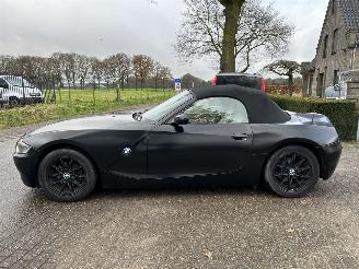 BMW Z4 ROADSTER 2.2i 6 CILINDER !! picture 3